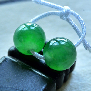 缅甸天然a货翡翠精品冰种起胶满阳绿顶珠7mm女士打孔镶嵌单珠y800