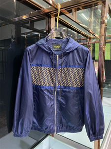 香港fendi 芬迪 新款小怪兽拼接连帽夹克外套透气冲锋衣上衣男装