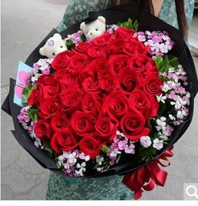 表白生日玫瑰花礼盒百合康乃馨礼盒同城鲜花配送合肥芜湖蚌埠淮南
