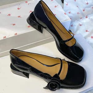 2022春季新款小ck一枝玫瑰花玛丽珍单鞋学院风百搭粗跟平底小皮鞋