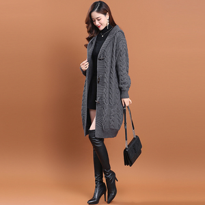 中长款连帽加厚毛衣开衫女春秋冬大码粗线针织衫牛角扣外套女大衣