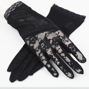 真丝手套女短款黑色蕾丝夏弹性防滑开车用蚕丝防嗮紫外线分指手套