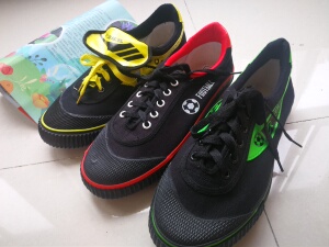 包邮荣光运动鞋足球鞋练功鞋运动鞋系带男女丁底球鞋30-44码