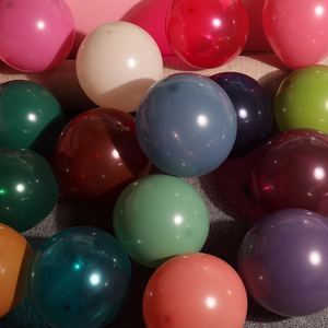10寸加厚优质乳胶气球100个装客厅塑料纯色圆形新房装饰过生日用