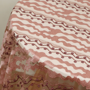 豆沙色布料服装