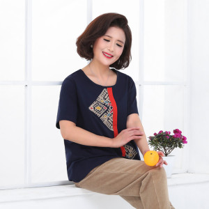 五十岁妈妈纯棉短袖t恤女夏新款中老年半袖大码碎花上衣t桖200斤