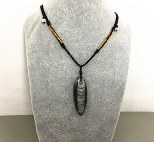 天然矿物晶体摩洛哥震旦角石挂坠直角动物鹦鹉螺化石吊坠标本p348