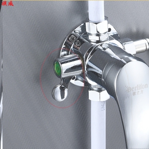 太阳能洗澡开关带上水