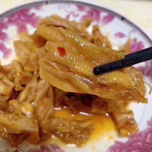 无骨鸭爪卤制潮汕香酸辣脱骨去骨泡鸭掌250g休闲零熟食煲剧真空装