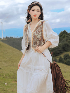 夏季2024新款改良民族风女装长裙国风云南西藏旅游复古白色连衣裙