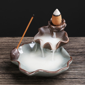 倒流香薰炉陶瓷哥窑室内家用创意摆件塔香沉香线香插座荷花檀香炉