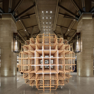 商场美陈装饰实木拼接创意大型落地摆件酒店大堂售楼部装置艺术品