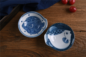 日本进口釉下彩陶瓷餐具古染河豚鱼天妇罗小钵碗料碟火锅把碗小碟