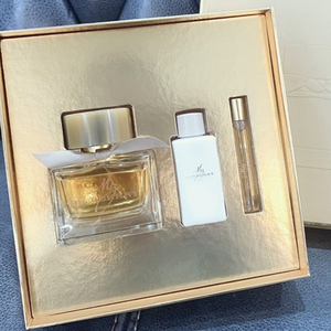 正品 博柏利my burberry我的巴宝莉女士edp香水套礼盒90ml 身体乳