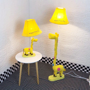 长颈鹿台灯卧室