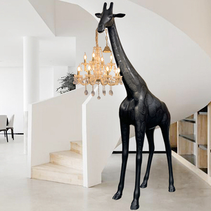 长颈鹿落地灯北欧创意玻璃钢雕塑简约轻奢高档装饰立灯设计师摆件