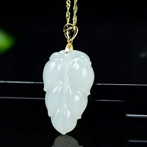 天然新疆和田白玉树叶吊坠18k金镶嵌羊脂玉金枝玉叶锁骨链项链女