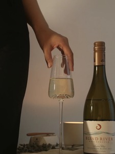 法式简约凹底高脚杯勃艮第白葡萄酒香槟杯气泡酒杯子水晶玻璃材质