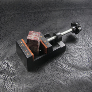 刻章工具工程塑料印床 可夹异形印章圆章方章夹具 核雕刻