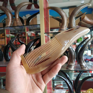 西藏牦牛角梳子 翘柄梳子 纯天然正品防静电按摩梳刻字包邮