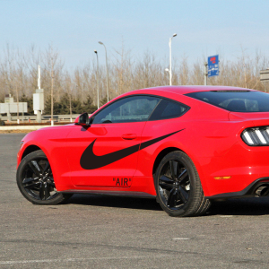 汽车耐克大勾车贴拉花潮牌nike标志logo个性创意改装车身装饰贴纸