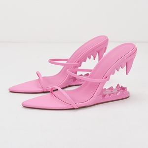 鲨鱼咧嘴异形跟 双带细带坡跟高跟 外贸原单大码尖头性感拖鞋凉鞋