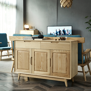 客厅沙发后的靠山柜