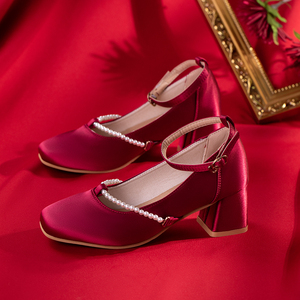 红色玛丽珍鞋复古婚鞋女珍珠绸缎高跟单鞋女新娘鞋洛丽塔搭配鞋子