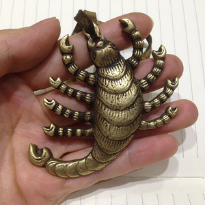 尼泊尔纯铜九头铁蝎除障轮吊坠佛牌忿愤怒莲师铁蝎轮挂坠天蝎挂件