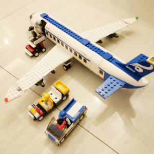 乐高积木飞机航空大型客机拼插玩具空中巴士男孩益智生日礼物机场