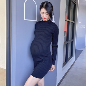 小个子150修身孕妇连衣裙紧身包臀裙半高领中长款黑色打底裙毛衣