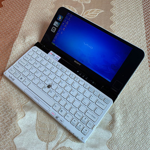 二手sony/索尼vpcp115jc 8寸屏幕口袋本裤袋上网本 64g固态硬盘