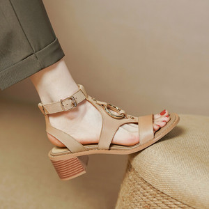 粗跟罗马凉鞋女2022夏季新款舒适复古羊皮一字扣带露趾中跟女鞋