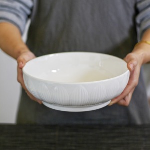 家用陶瓷碗2024新款厚实浮雕纯白大号菜碗简约实用大汤盆酸菜鱼碗