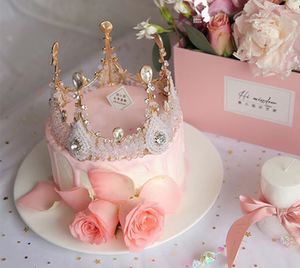 成都同城网红教师节发光羽毛女王女神皇冠简约白色创意生日蛋糕