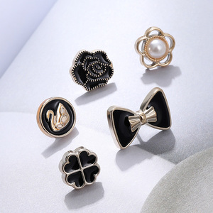 衣领固定扣领口