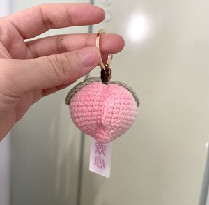 《小鱼崽崽手作》手工编织钩织针织毛线钥匙扣包包挂件-桃子爱心