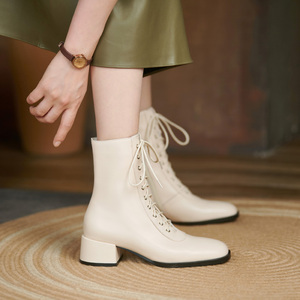 米白色短靴女加绒