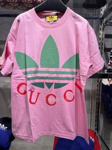 奥地利奥特莱斯代购Gucci古驰女士阿迪达斯联名款粉色印花短袖T恤