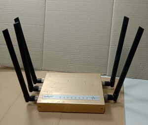 bydigital硬功夫ze-ew500企业级300m高功率高增益5天线无线路由器