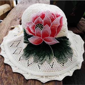 绣荷花帽子