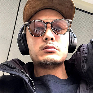 斯文败类眼镜男