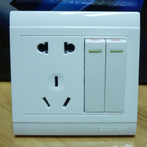 美尚v6系列 10a五孔插座带开关 二开单控暗装86型5孔插座