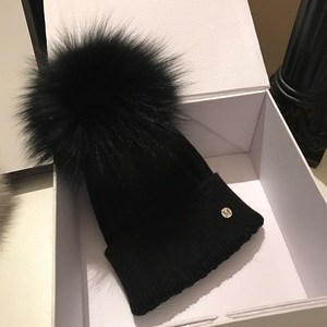 日本代购毛线帽女2022秋冬新款M标针织帽狐狸毛球帽网红保暖帽子
