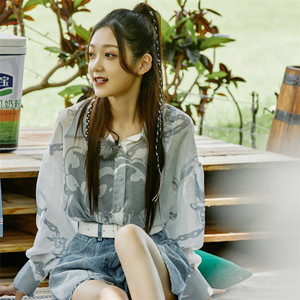 你好生活希林娜依高同款印花长袖衬衫翻领设计感减龄气质上衣女潮