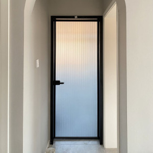 欧式极简轻奢窄边框卫生间平开门黑色推拉门磨砂玻璃双包套厨房门