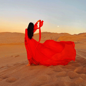 三亚青海湖西藏新疆旅游穿搭飘逸沙滩海边度假连衣裙长拖尾超仙红