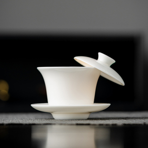 羊脂玉盖碗单个家用三才泡茶碗茶杯影青陶瓷小马蹄悬停盖子110ml
