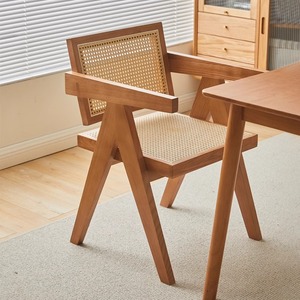北欧藤编椅子实木餐椅侘寂风餐桌椅家用现代简约靠背椅昌迪加尔椅