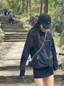 卖萌冠军户外轻薄款冲锋衣女夏季新款防紫外线登山遮阳爬山防晒衣